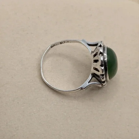 Jade  Sterling ring - Picture 4 of 5